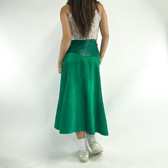 Elegant Green Women's Skirt - Picture 6 of 6